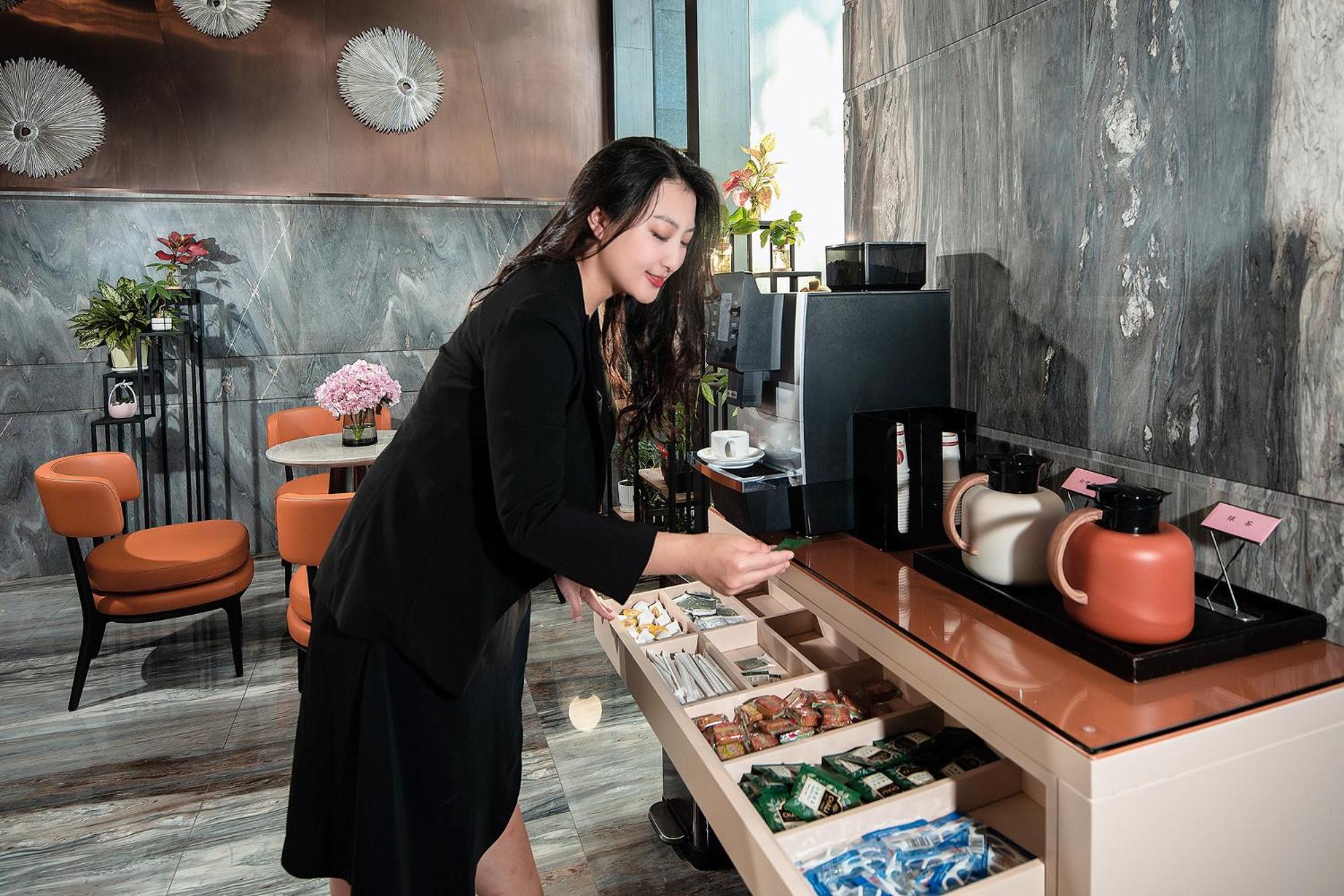 Hongdu Hotel Shenzhen Bagian luar foto